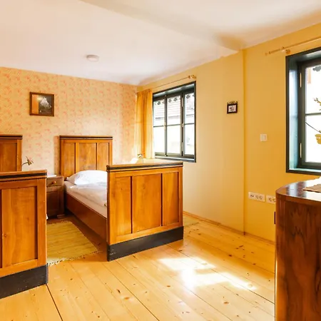 Hostel Gabronka *