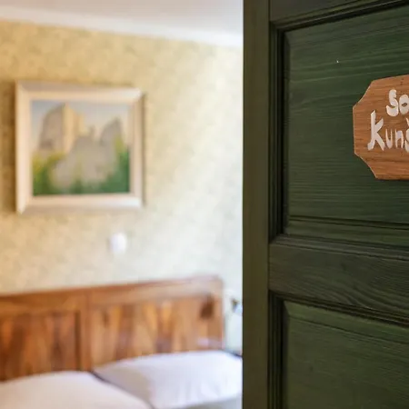 Hostel Gabronka *