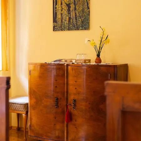 Hostel Gabronka *