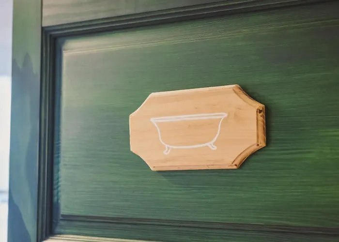 بيت شباب Gabronka *