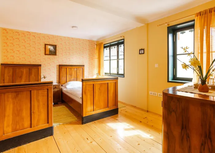 بيت شباب Gabronka *