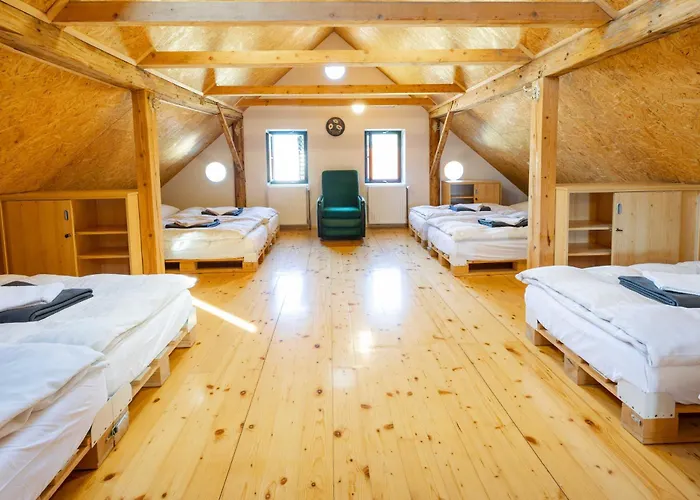 بيت شباب Gabronka